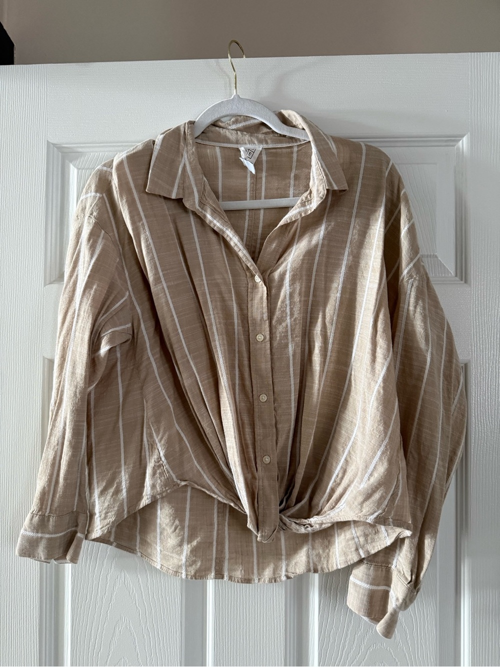 Women’s Beige Striped Button-Down Shirt Medium